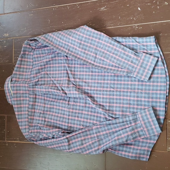 Johnnie-O Prep-formance Bixby shirt. Color is Twilight. size Small.NWT - Picture 2 of 7